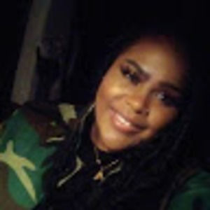 Meet your Posher, Azra